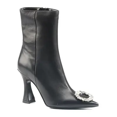 Konstantin starke Monica-41 41